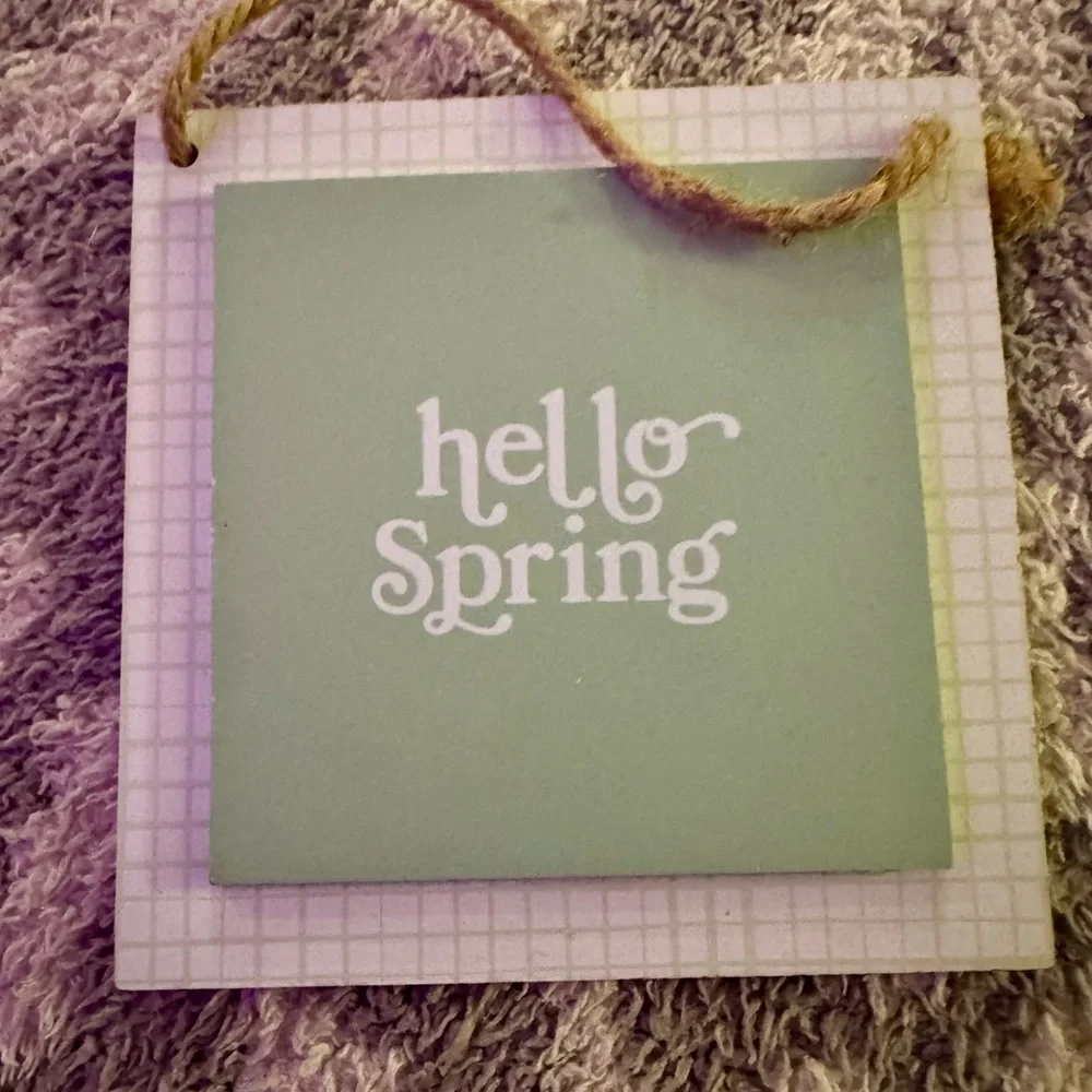 Hello Spring Tiny Decorative Sign - Picture 1 of 1